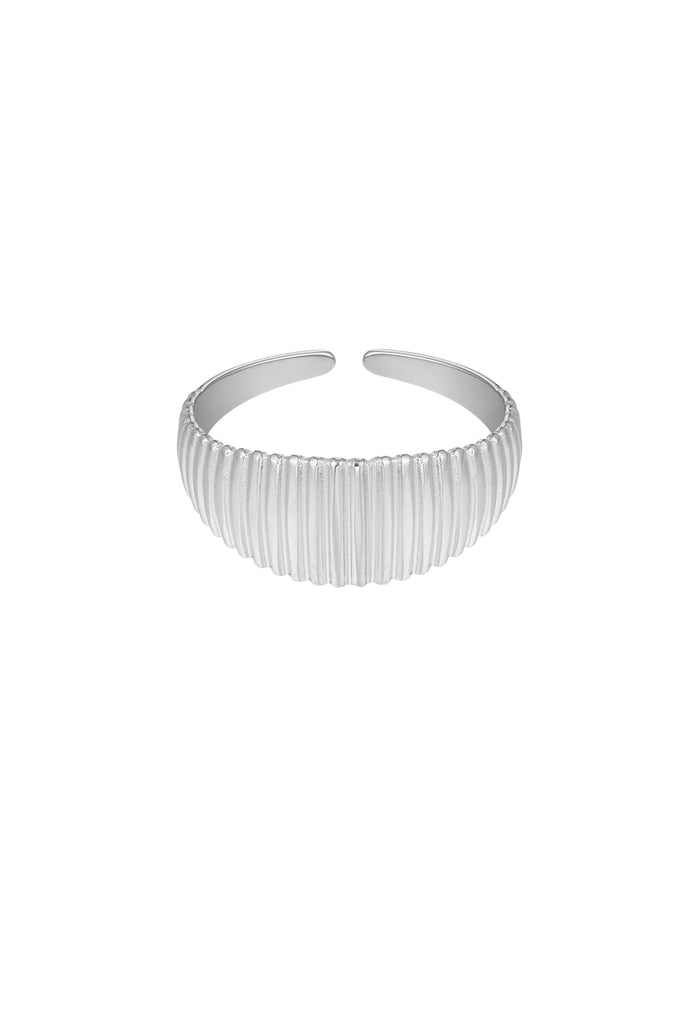 Ring With Stripes Silver